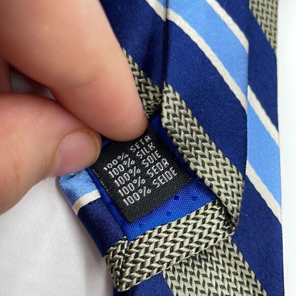 Blue striped tango by max raab necktie NWOTS - Picture 3 of 6